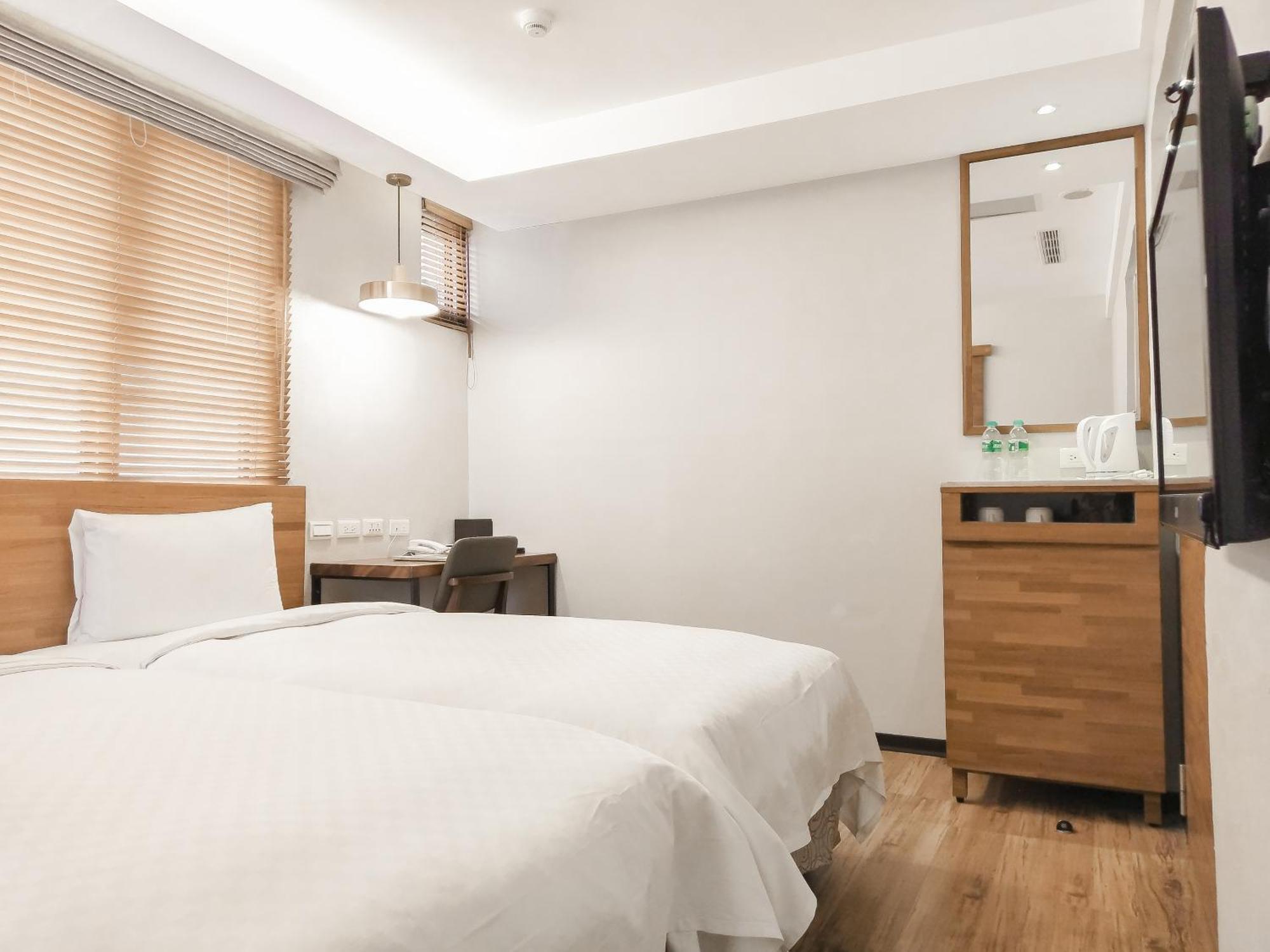 Check Inn Express Taipei Station Екстериор снимка