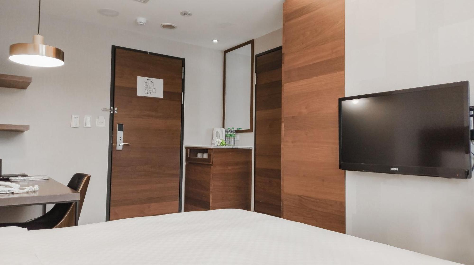 Check Inn Express Taipei Station Екстериор снимка