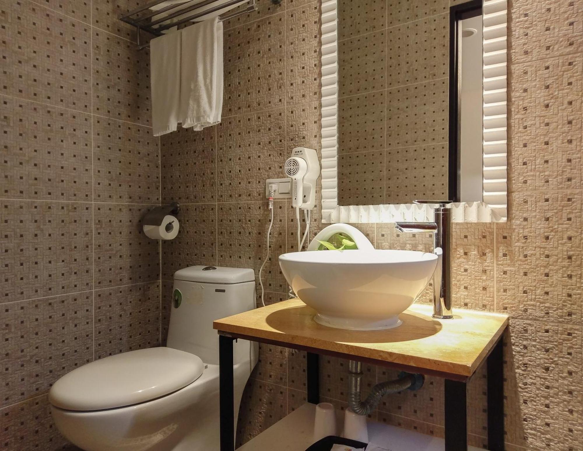 Check Inn Express Taipei Station Екстериор снимка
