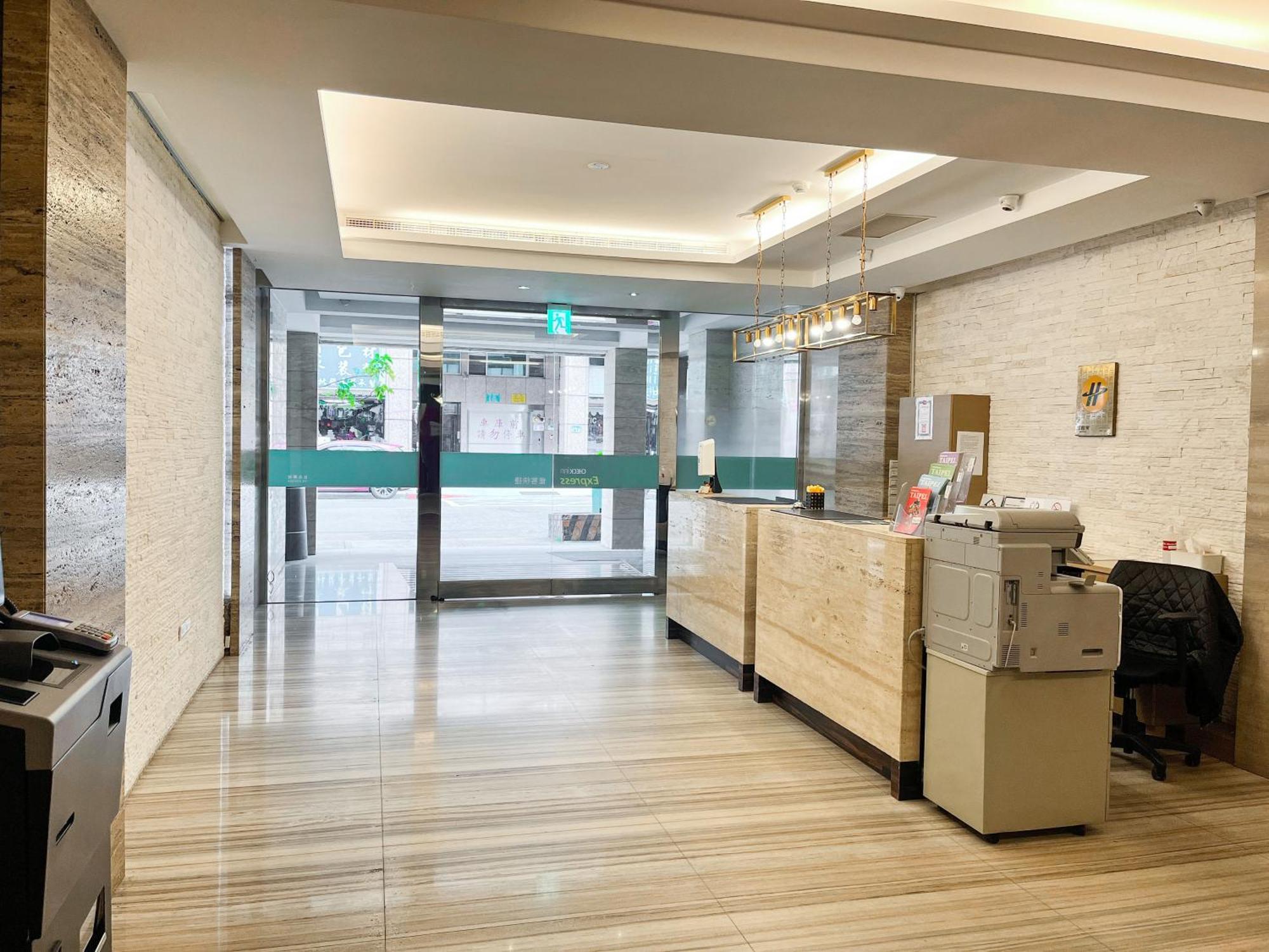 Check Inn Express Taipei Station Екстериор снимка
