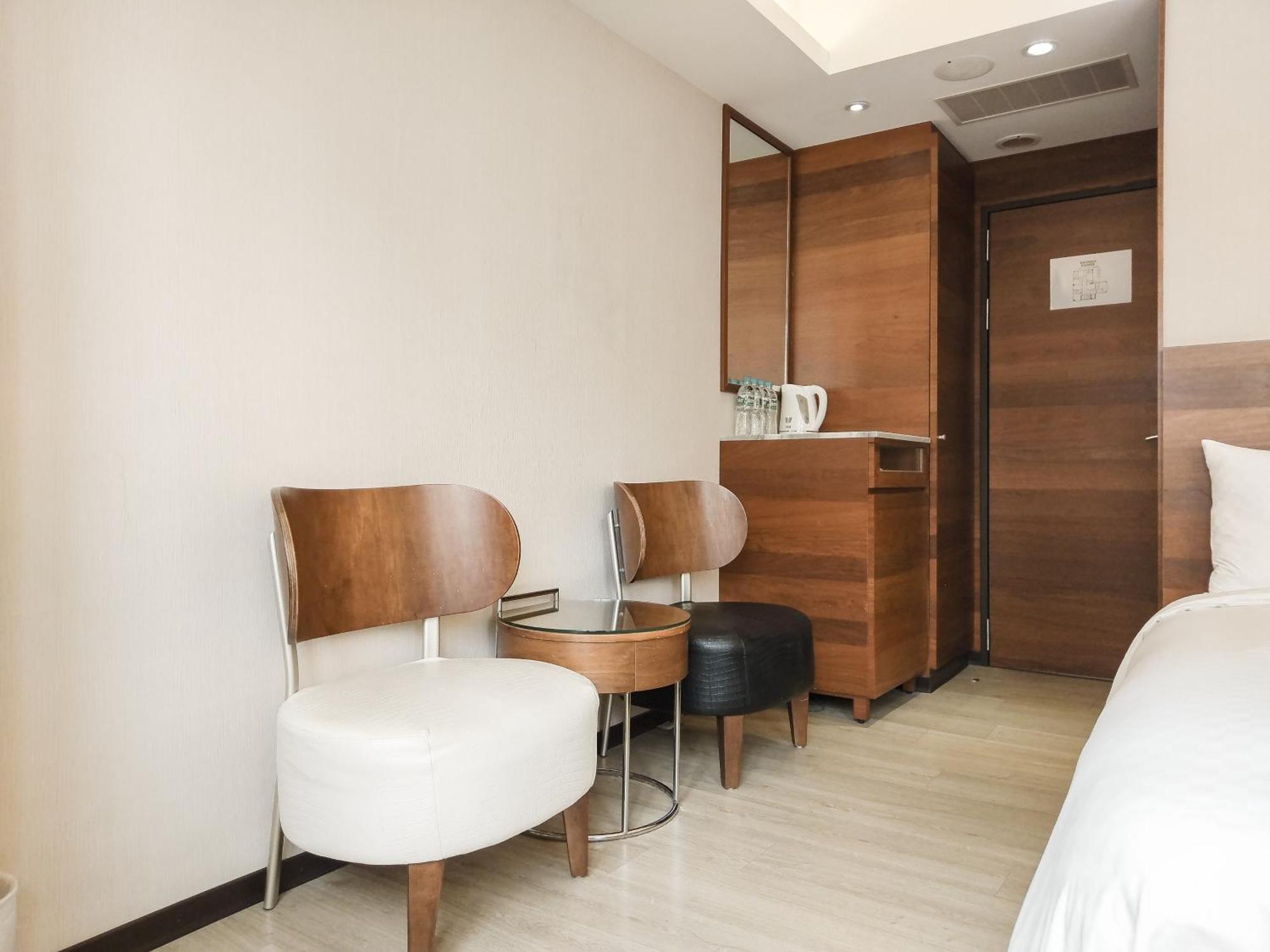 Check Inn Express Taipei Station Стая снимка